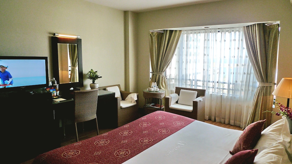 Superior Room, Partial Ocean View - Photo 6