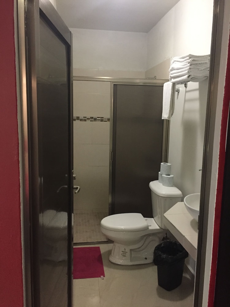 Basic Double Room photo 2