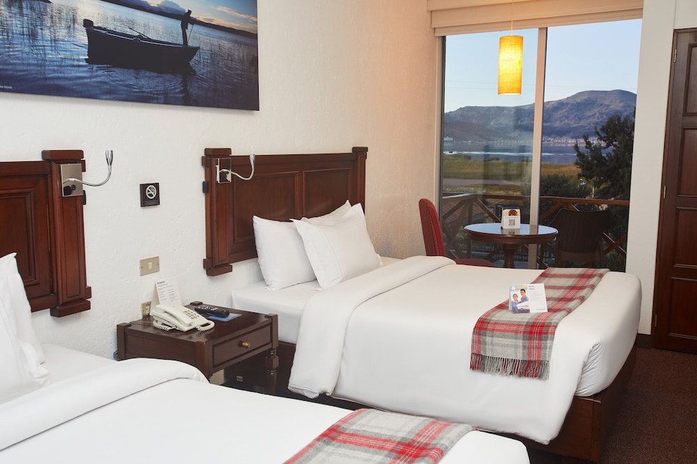 Superior Twin Room, Lake View - Photo 4