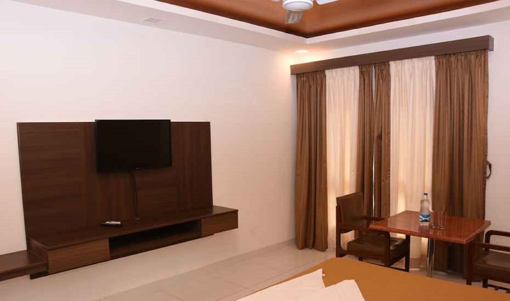 Suite - Photo 9
