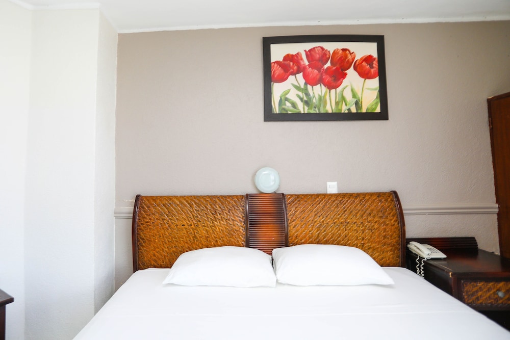 Standard Room, 1 Double Bed - Photo 11