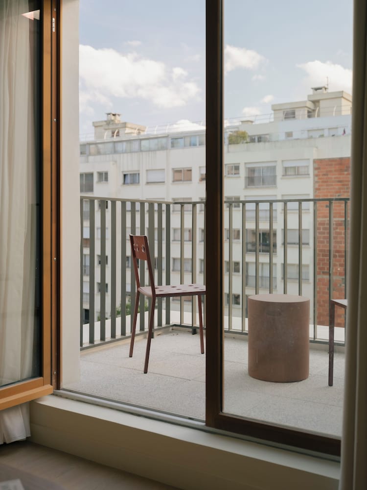 Two-Bedroom Apartment with Balcony photo 3