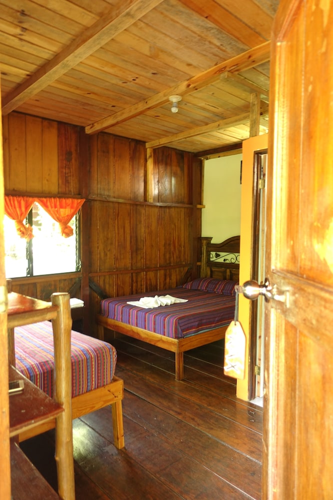 Standard Triple Room, Private Bathroom (1 Double and 1 Single Bed) photo 1