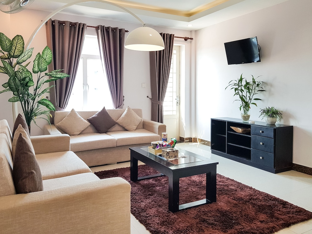 Deluxe Apartment, 3 Bedrooms photo 2