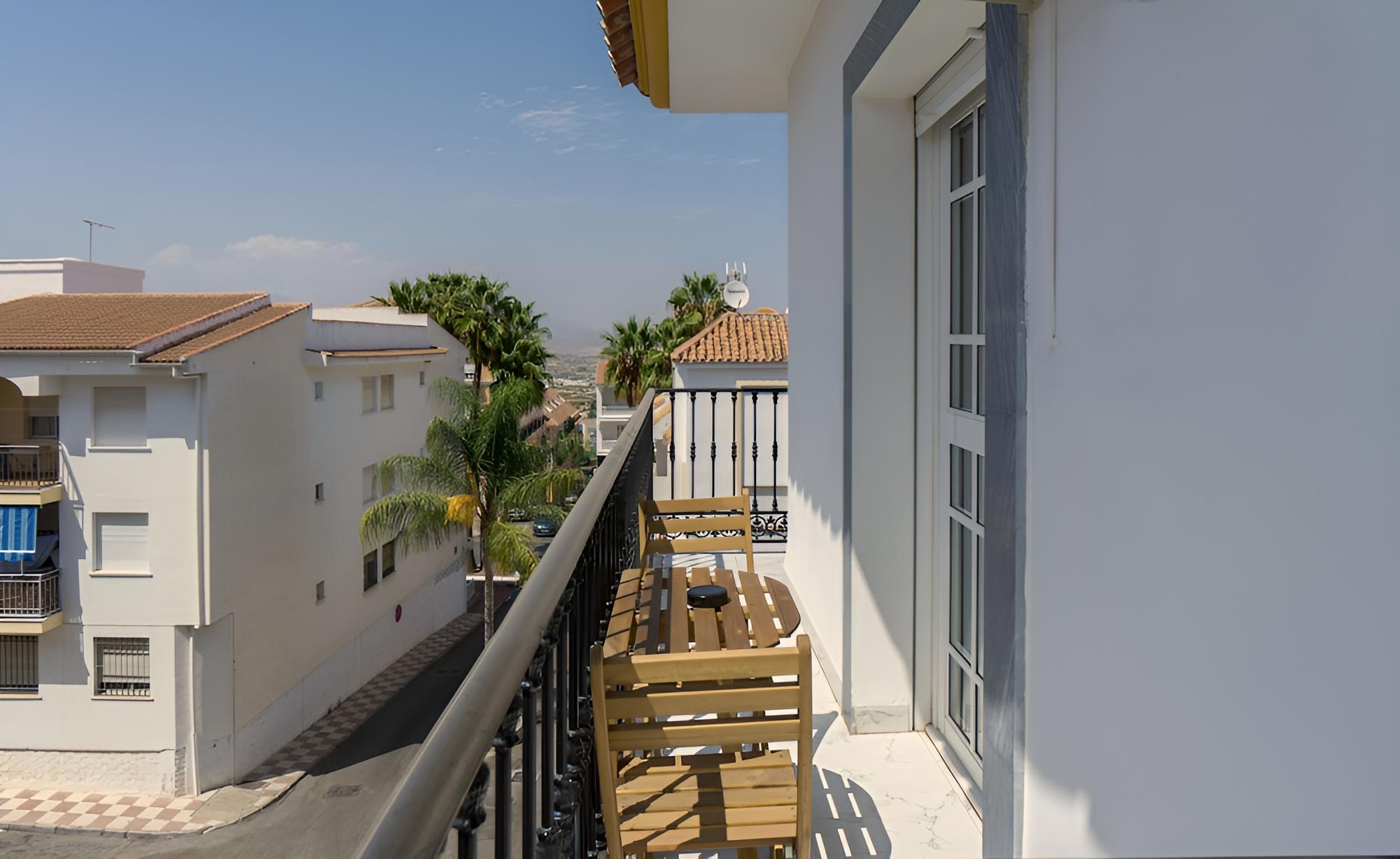 Panoramic Studio, Balcony, City View photo 2