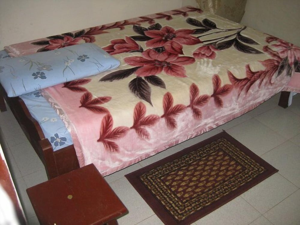 Single Room, 1 Large Twin Bed, Non Smoking photo 1