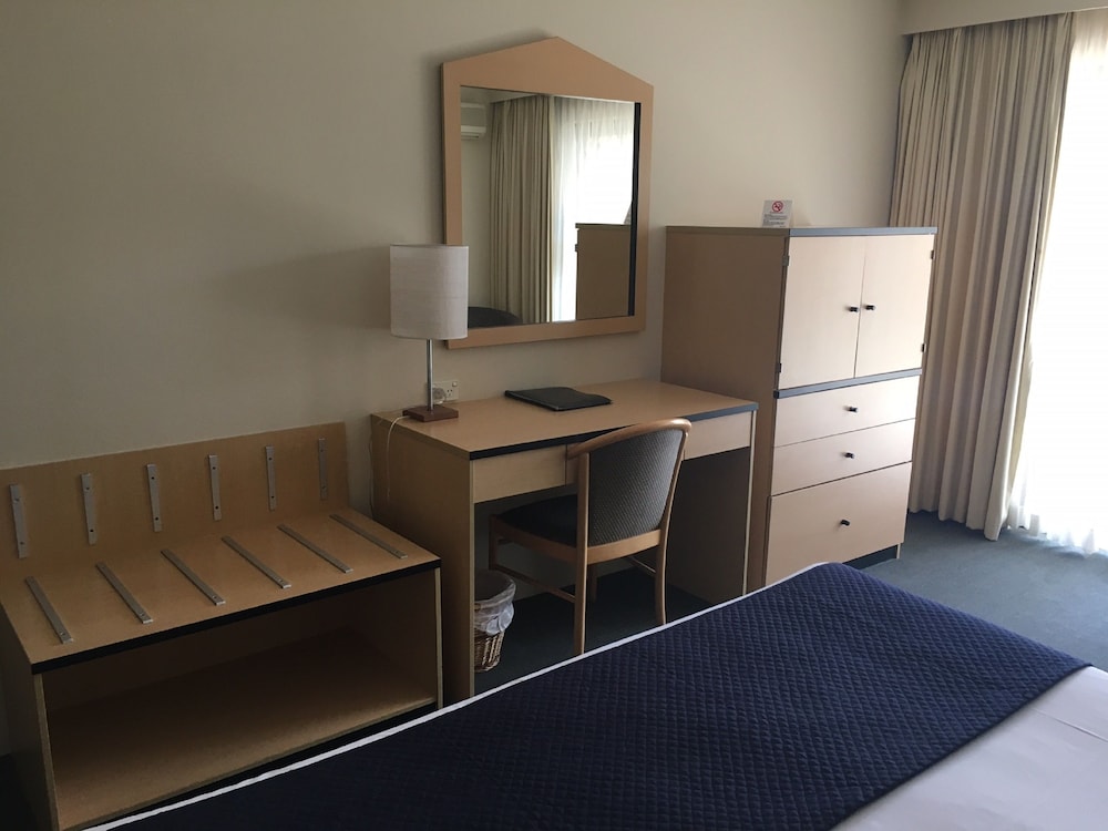 Deluxe Room with Breakfast photo 3