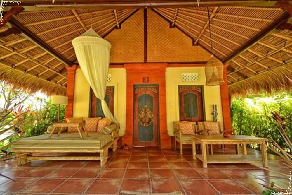 Grand Bungalow, 1 Queen Bed, Garden View