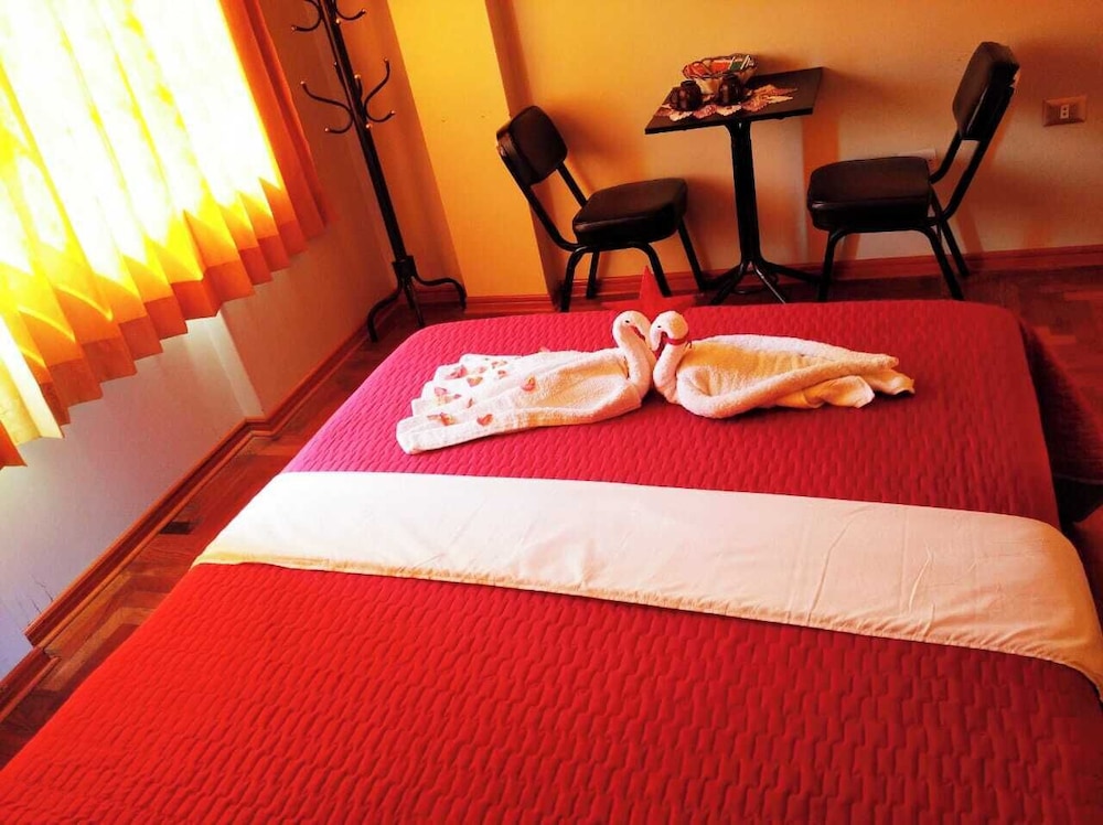 Classic Double or Twin Room, Private Bathroom, City View photo 1