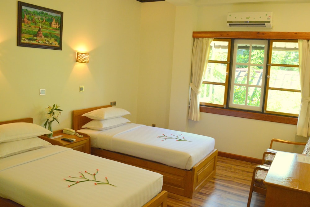 Superior Twin Room photo 3