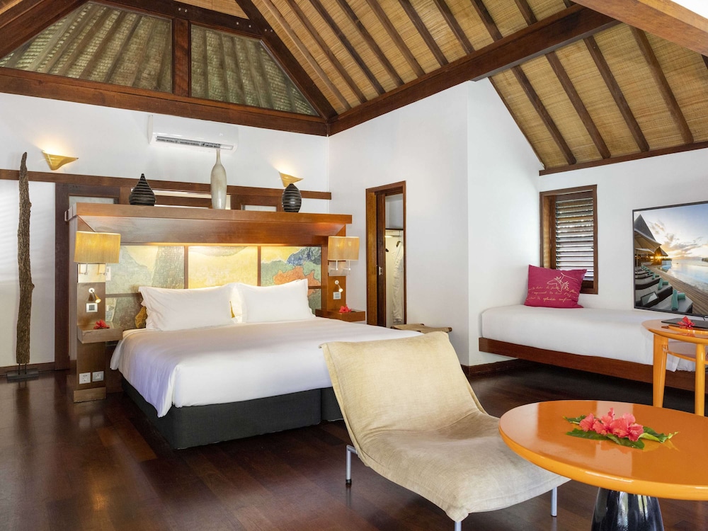 Luxury Room, 1 King Bed, Overwater