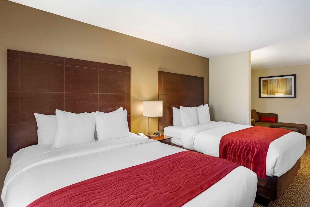 Suite, Multiple Beds, Accessible, Non Smoking (Upper floor) - Photo 3