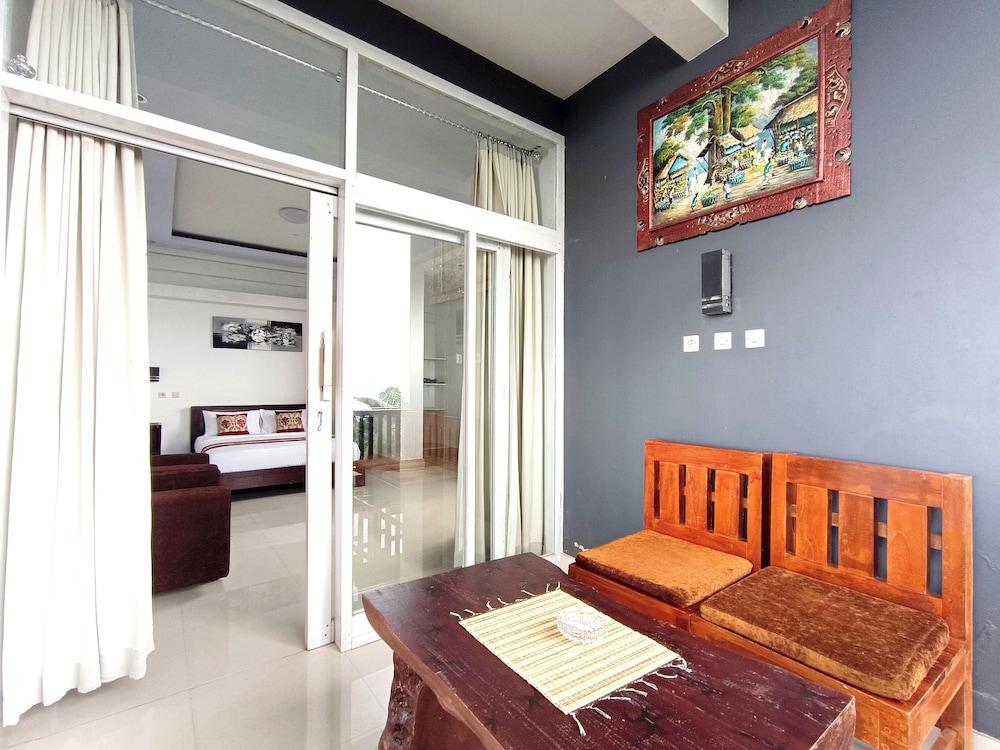 Deluxe Double Room - Photo 23