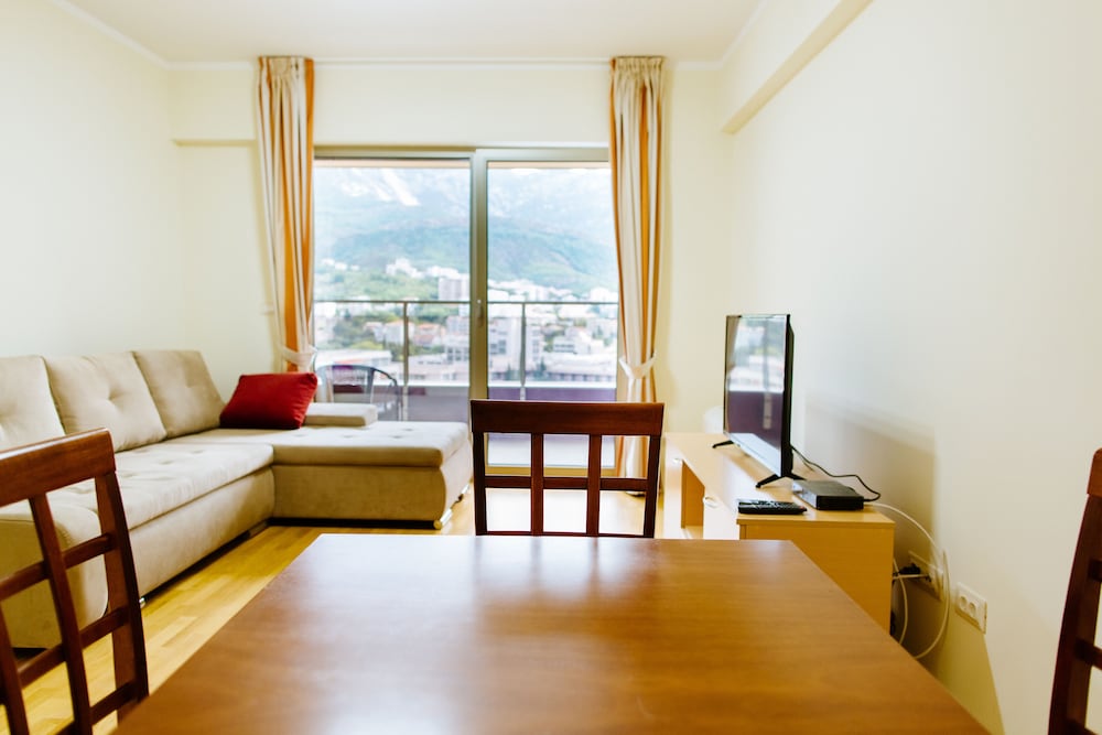 Luxury Apartment, Sea View