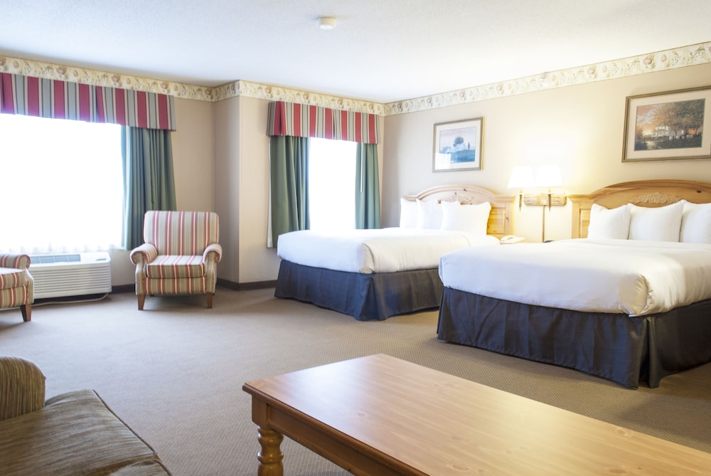 Studio Suite, 2 Queen Beds, Non Smoking - Photo 3