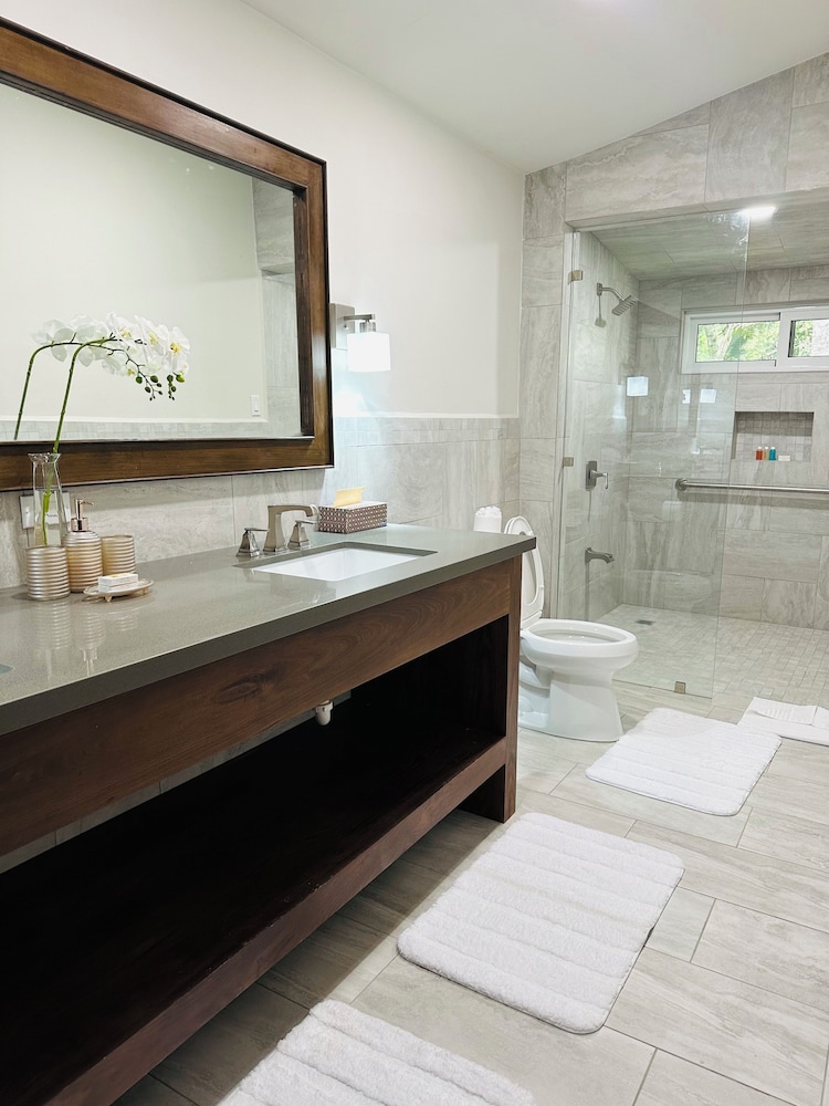 Deluxe Suite, River View photo 2