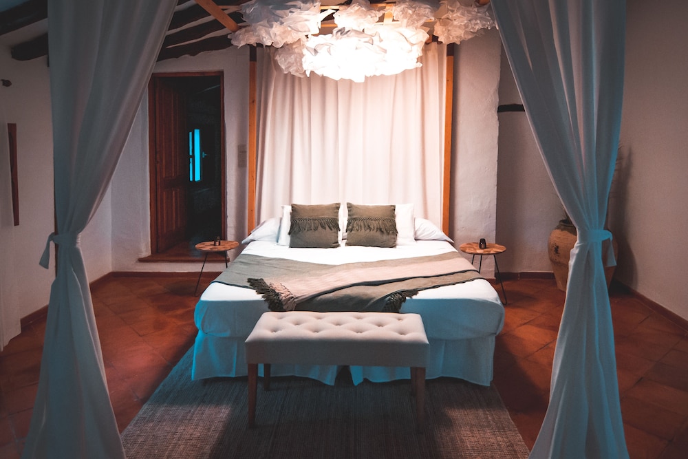 Deluxe Studio Suite