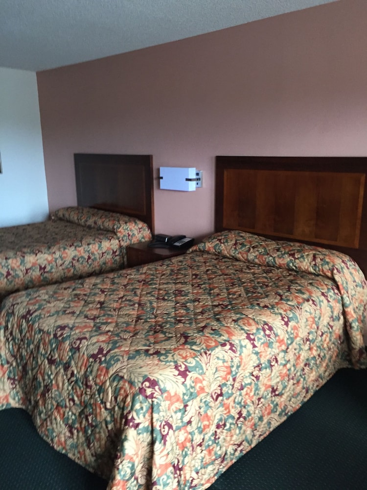 Basic Room, 2 Double Beds, Smoking photo 1