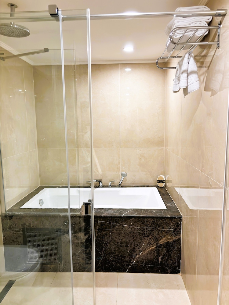 Senior Suite with Jacuzzi