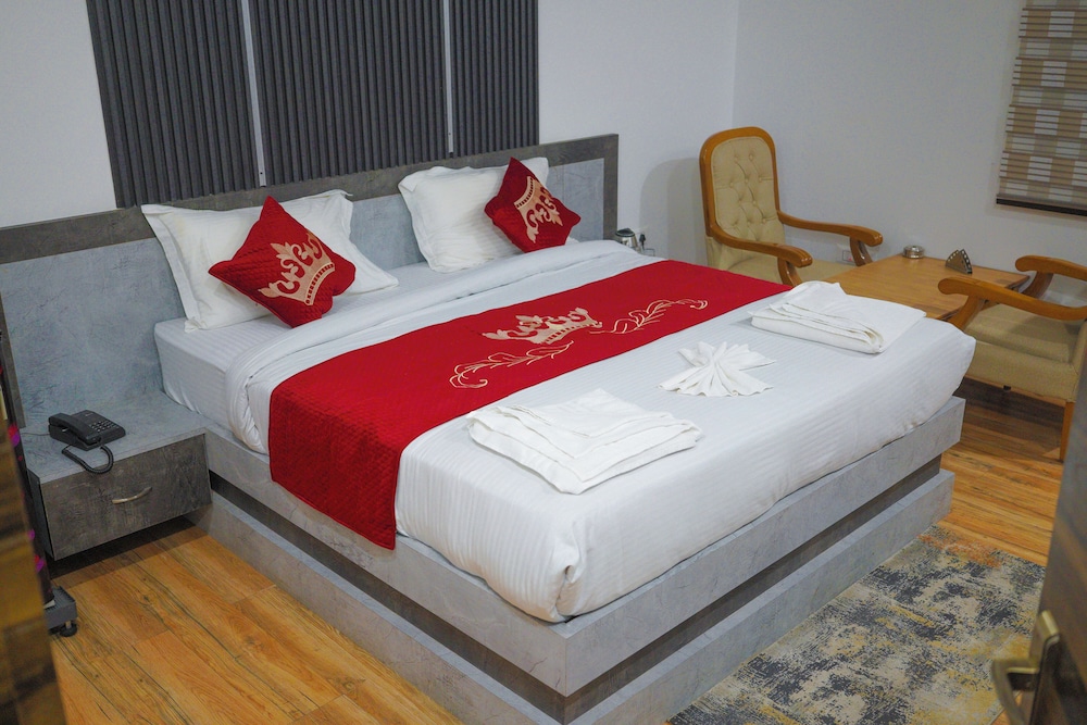 Executive Room - Photo 1