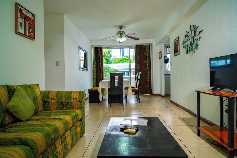 Family Apartment, 3 Bedrooms photo 1