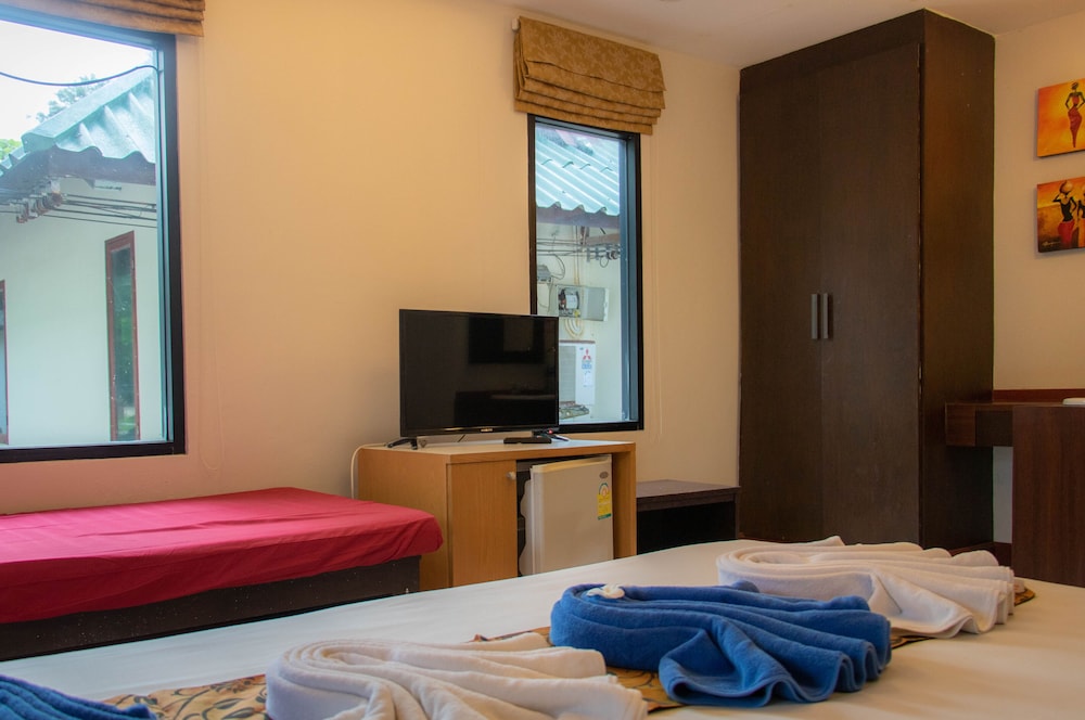 Standard Room, 1 Bedroom, Partial Ocean View photo 2