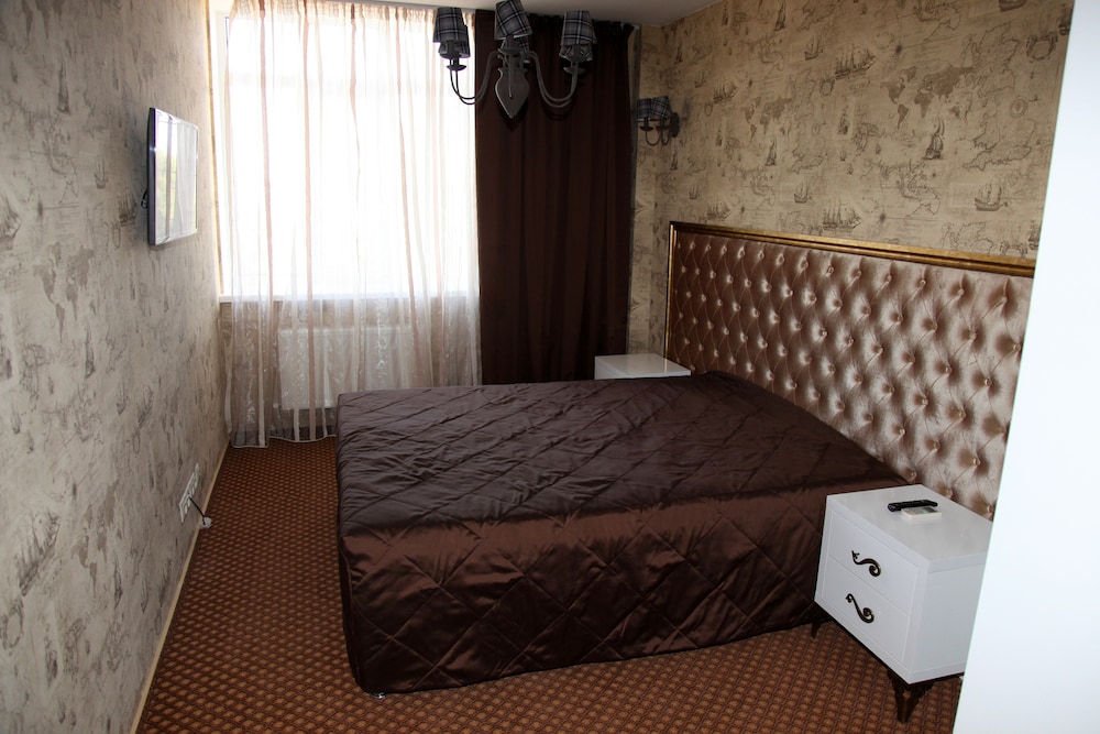Family Room photo 1