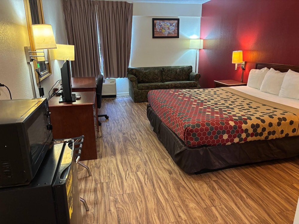 Room, 1 King Bed with Sofa bed, Accessible, Non Smoking - Photo 2