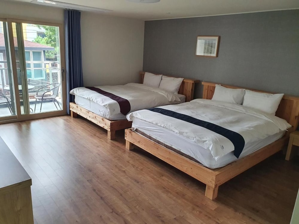Deluxe Twin Room, Partial Ocean View (A)