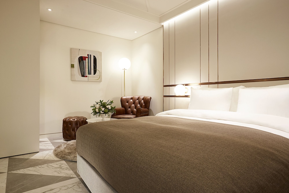 Premium Deluxe Double Room, City View photo 2