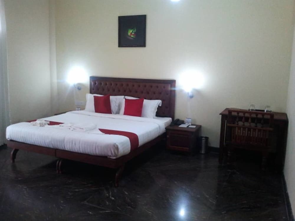 Basic Double Room, 1 Queen Bed, Non Smoking