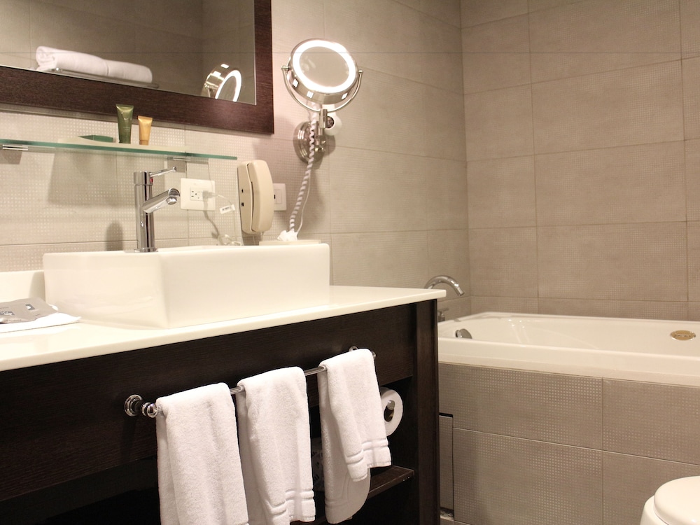Premium Studio Suite, 1 King Bed, Non Smoking