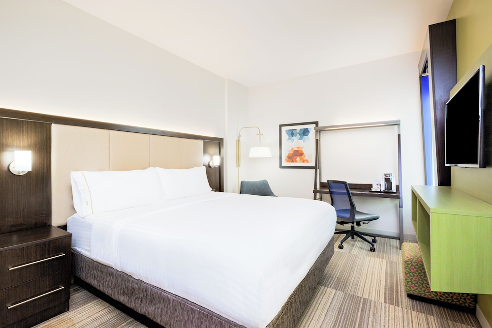 Standard Room, 1 King Bed - Photo 1