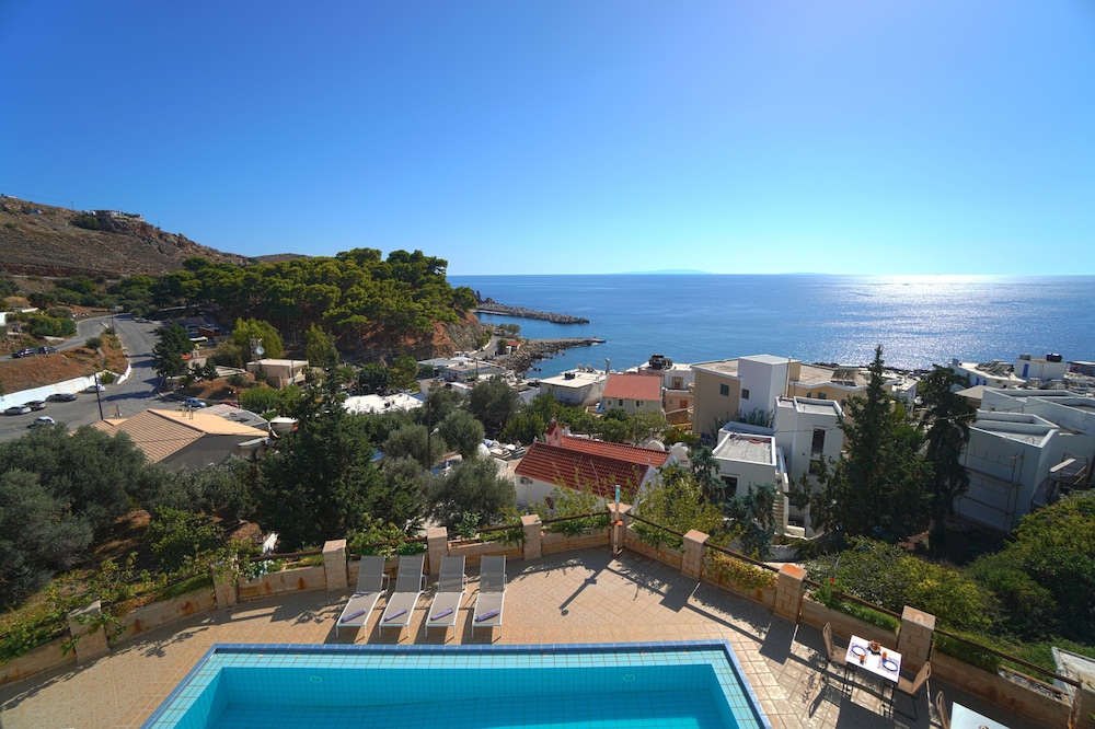Apartment with Sea View - Photo 2