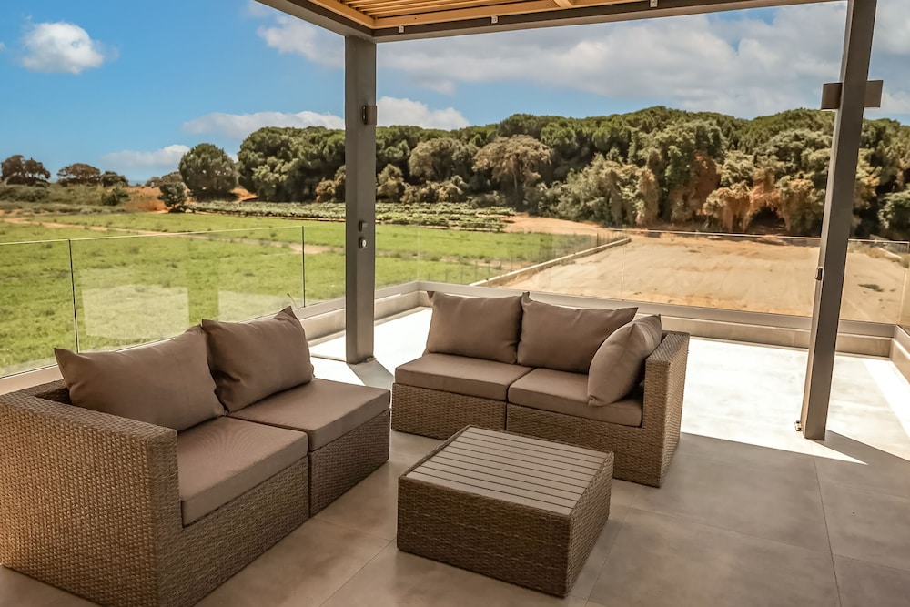 Deluxe Double Room- Private Terrace with Forrest and Sea View - Photo 4
