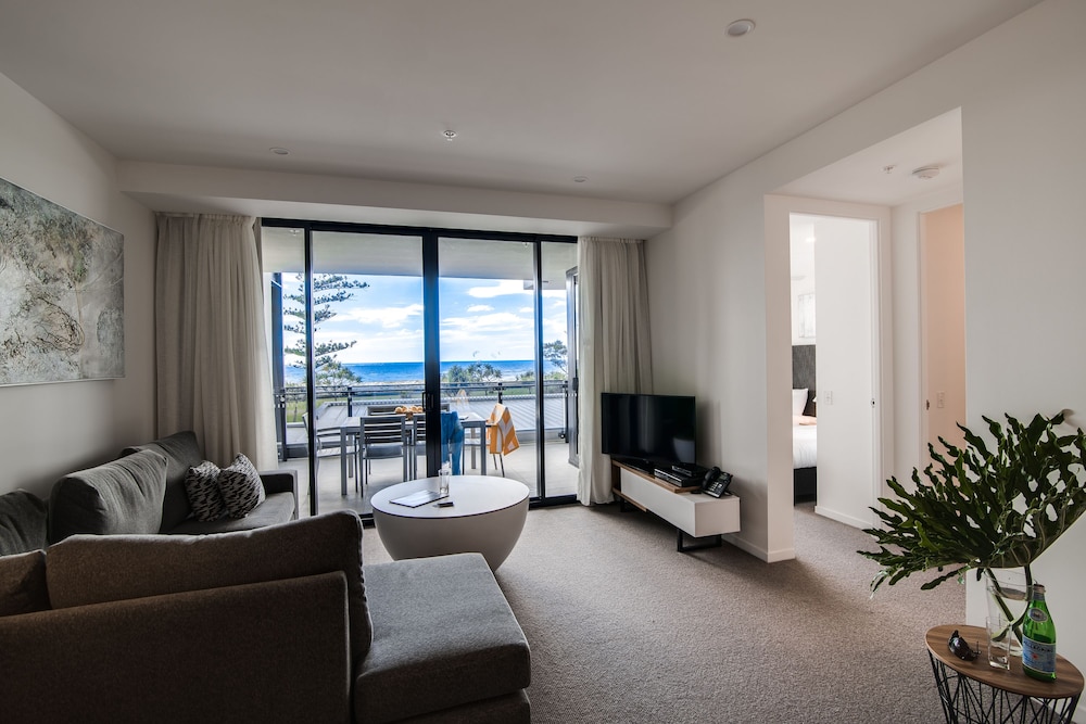 One Bedroom Oceanfront View Apartment
