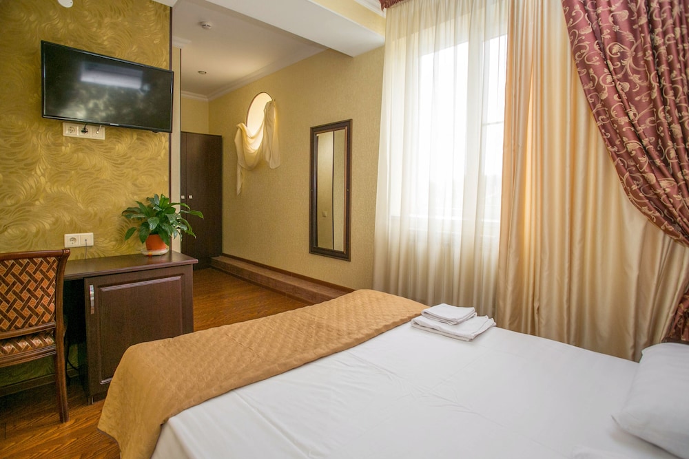 Standard Double or Twin Room photo 2