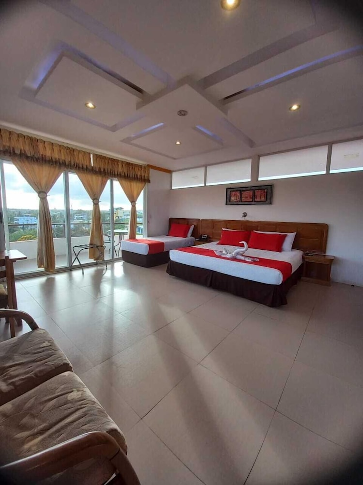 Economy Twin Room, Private Bathroom, Poolside photo 3