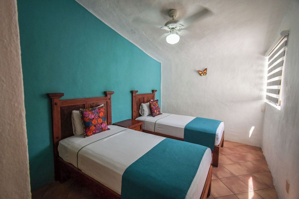 Suite Two Bedroom - Photo 3