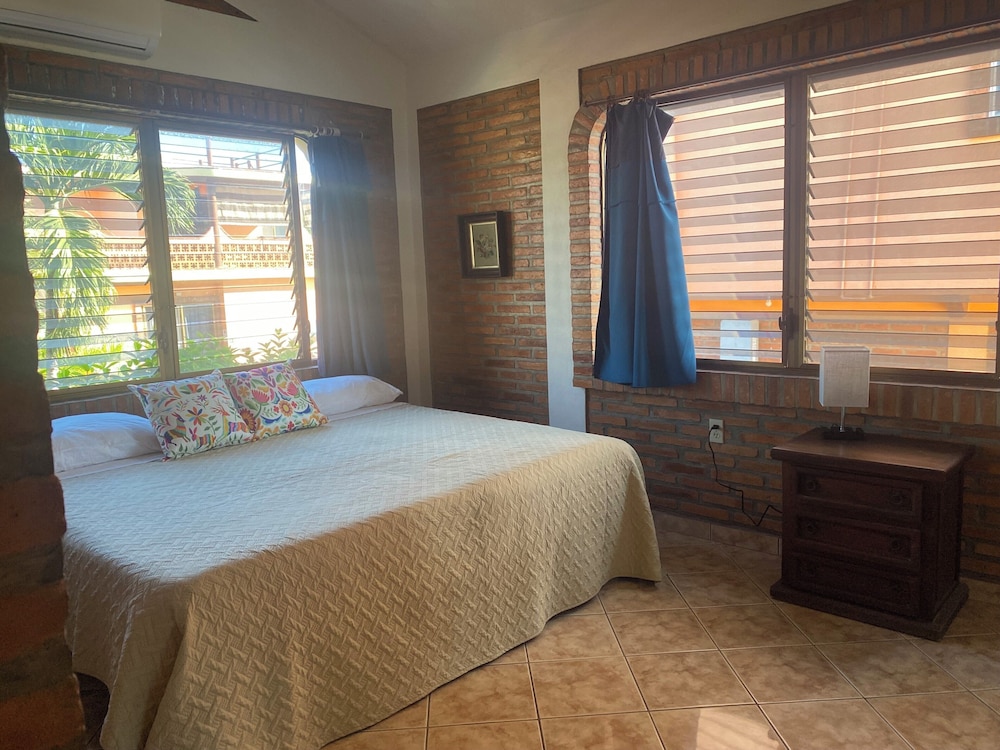 Nacar - 2 BDRM Suite