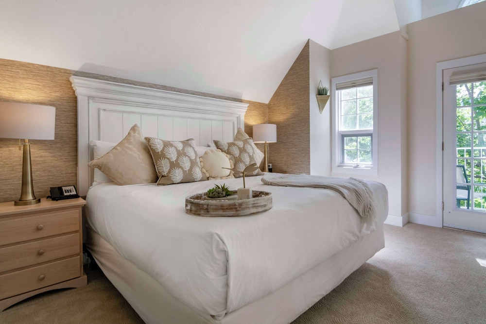 Honeymoon Suite, 1 King Bed, Non Smoking, Kitchen photo 1