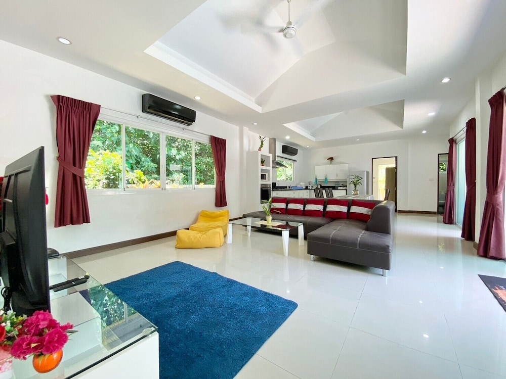 Villa, 4 Bedrooms, Smoking, Private Pool photo 1