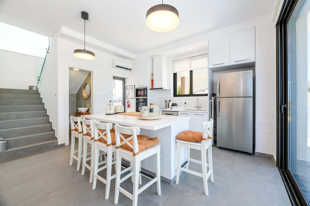 Studio, Oceanfront photo 2