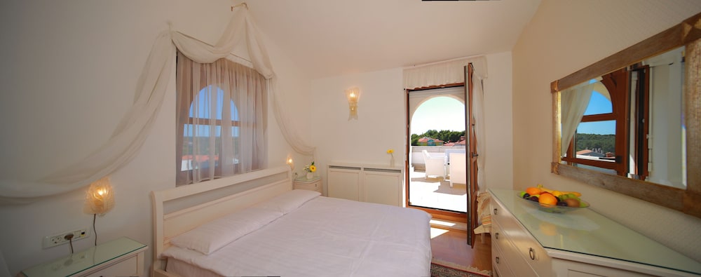 Deluxe Suite, 2 Bedrooms, Terrace