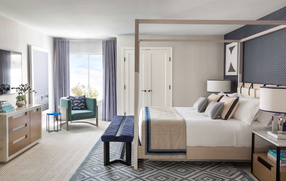 Oceana King Suite