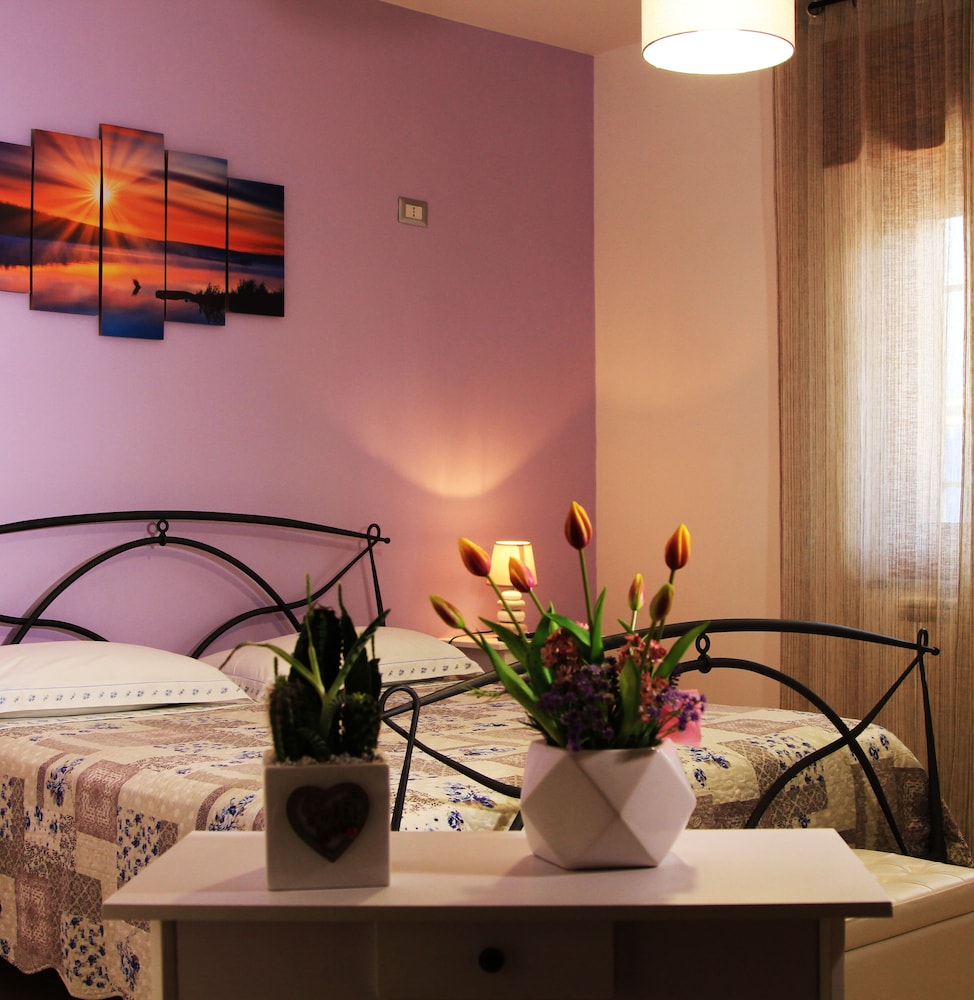 Family Room, 1 Bedroom, Kitchenette, Garden View photo 1