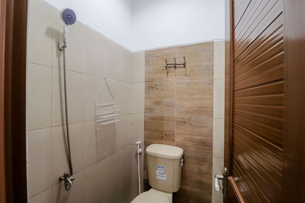 Standard Double Room - Photo 7
