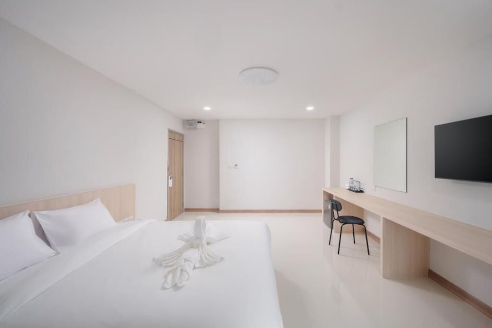Comfort Single Room, City View