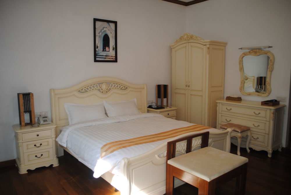 Deluxe Bungalow photo 2