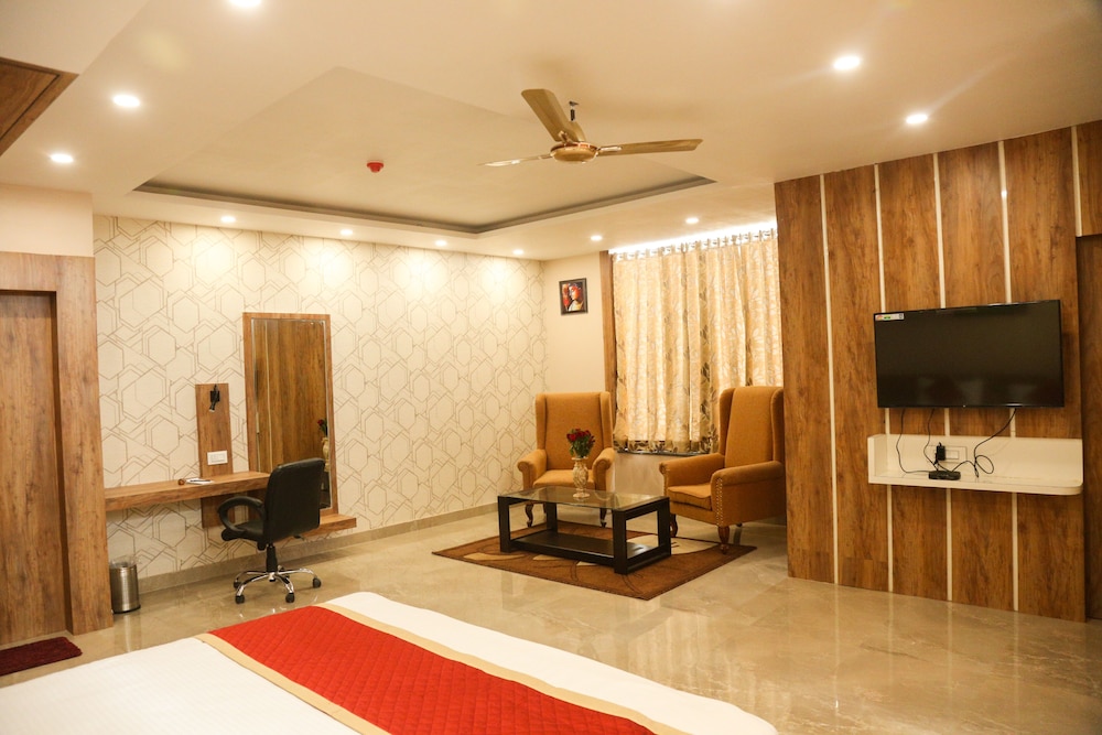 Business Suite - Photo 2